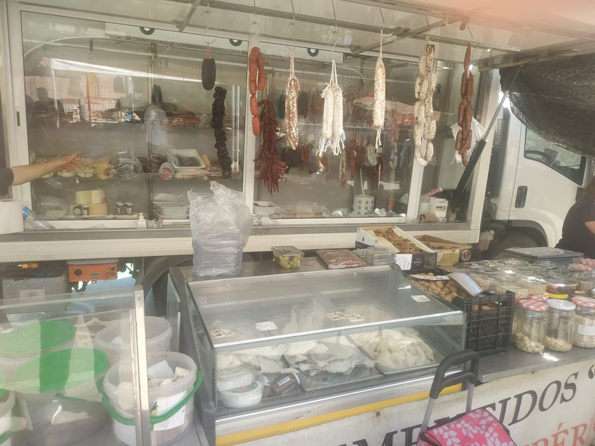Wochenmarkt Bigues und Riells del Fai (Barcelona) (April 2024)