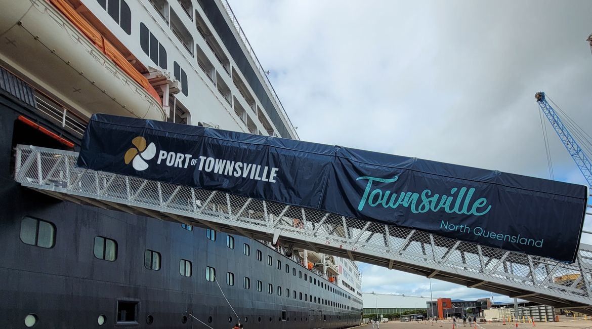 Day 102 of 175: Cruise around the world - Townsville/Australia