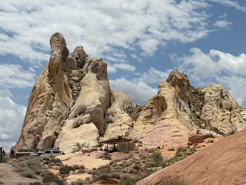 White Domes Trail