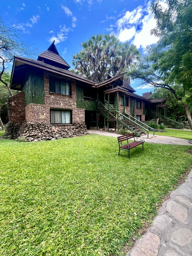 Nairobi zur Sarova Shaba Game Lodge