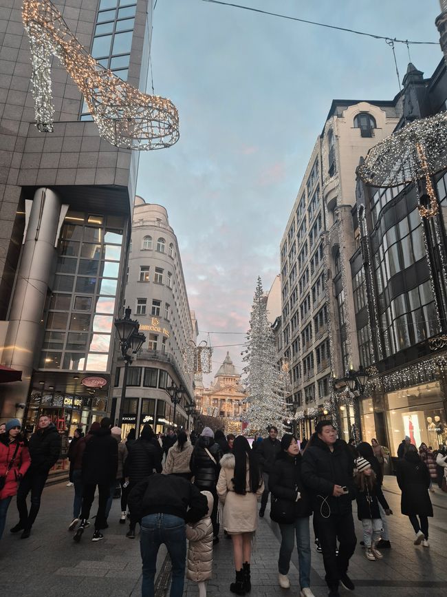 A Fairytale Christmas: Vienna, Budapest, and Bratislava Bus Tour 2025