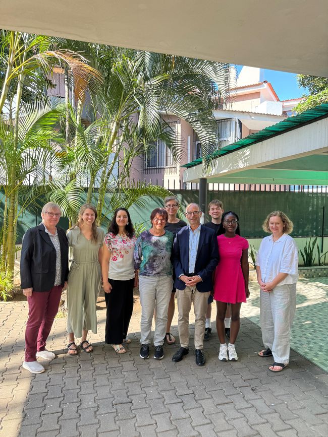 An der deutschen Botschaft 