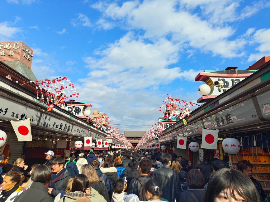 La rue menant au sanctuaire Asakusa