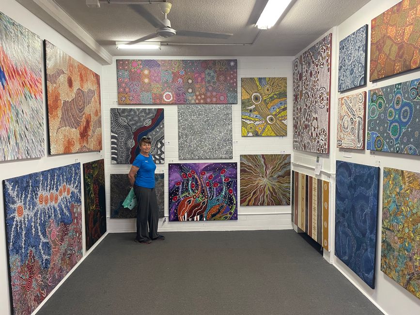 We are fascinated by Aboriginal Art 